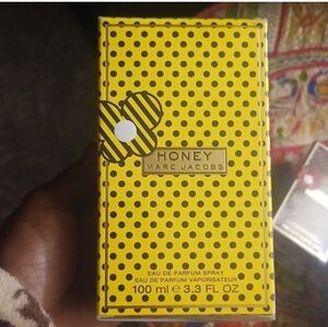 NWT MARC JACOBS HONEY